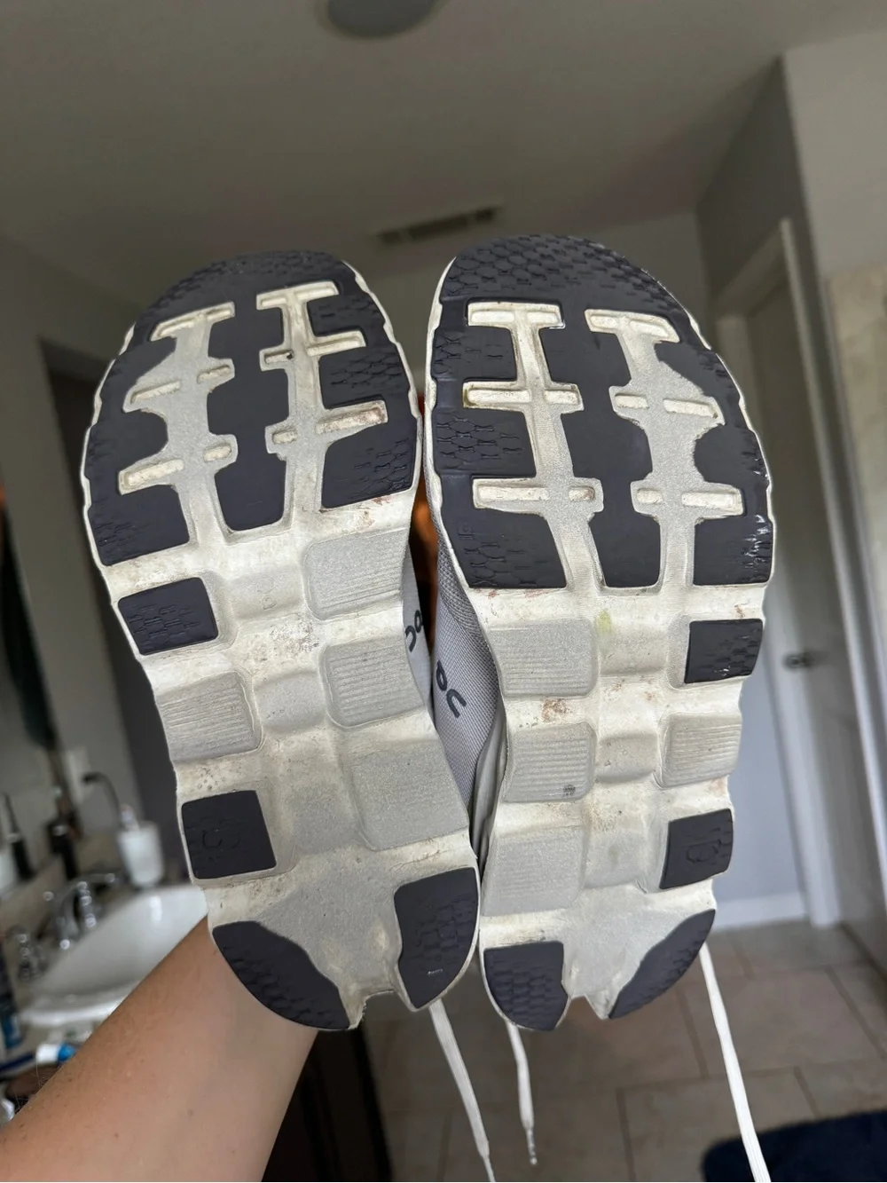 On Running cloudstratus 3 women’s running Shoes 8